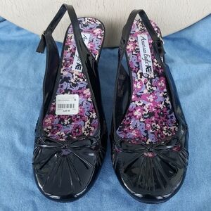 NWT American Eagle Slingback Pinch Wedge Heels (10)